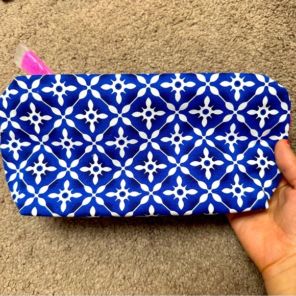 New 10 piece Estée Lauder Bundle (revitalizing crème,makeup remover, and more) - Picture 14 of 16